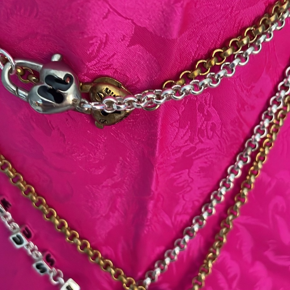 2 Necklaces. - image 2